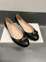 Escada Leder Ballerina Schuhe Damen Gr. 39 - Neuwertig Brandenburg - Potsdam Vorschau