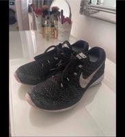 Nike Schuhe 38,5 Bremen - Hemelingen Vorschau