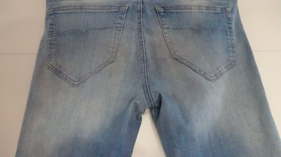 Diesel Jeans Damen Weite 29 / Länge 30 in Köln Vogelsang