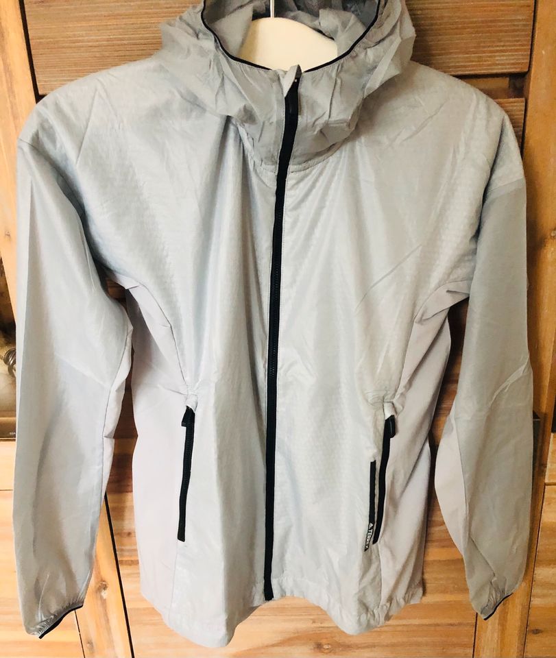 Sportjacke/ Laufjacke Gr 36 Adidas NEU in Erfurt