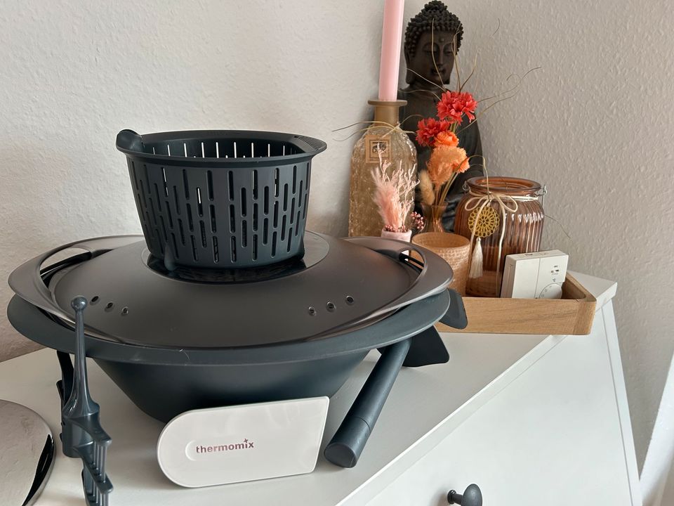 Thermomix 5 weiß zu verkaufen in Leverkusen