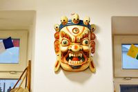 MAHAKALA Holzmaske Weiß Bhairav Massivholzschnitzerei - aus Nepal Stuttgart - Stuttgart-Mitte Vorschau