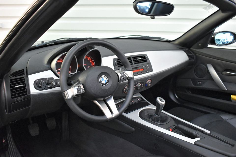 BMW Z4 Roadster 2.5i+ 1.Hand+ Xenon+ SHZ + 56.100KM in Forst