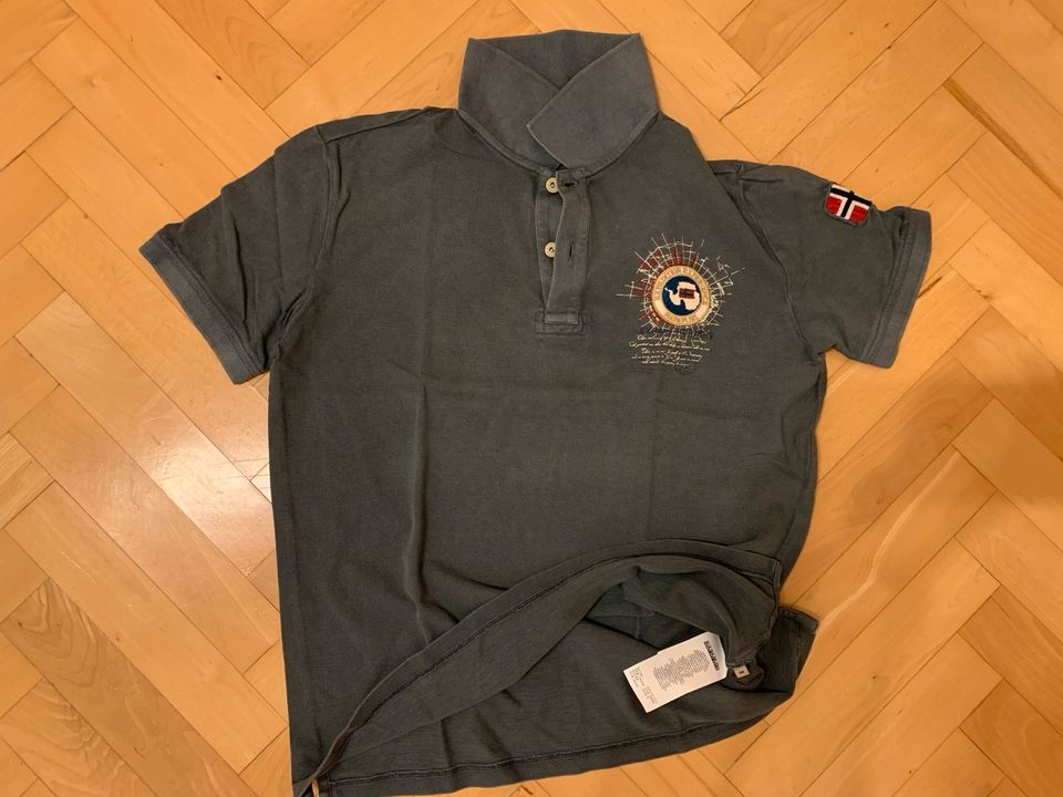 Herren Poloshirt NAPAPIJRI, oliv, Größe M, neuwertig in Frankfurt am Main