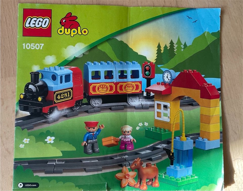 Lego Duplo Eisenbahn 10507 und kleine Eisenbahn+ Anhänger in Bamberg