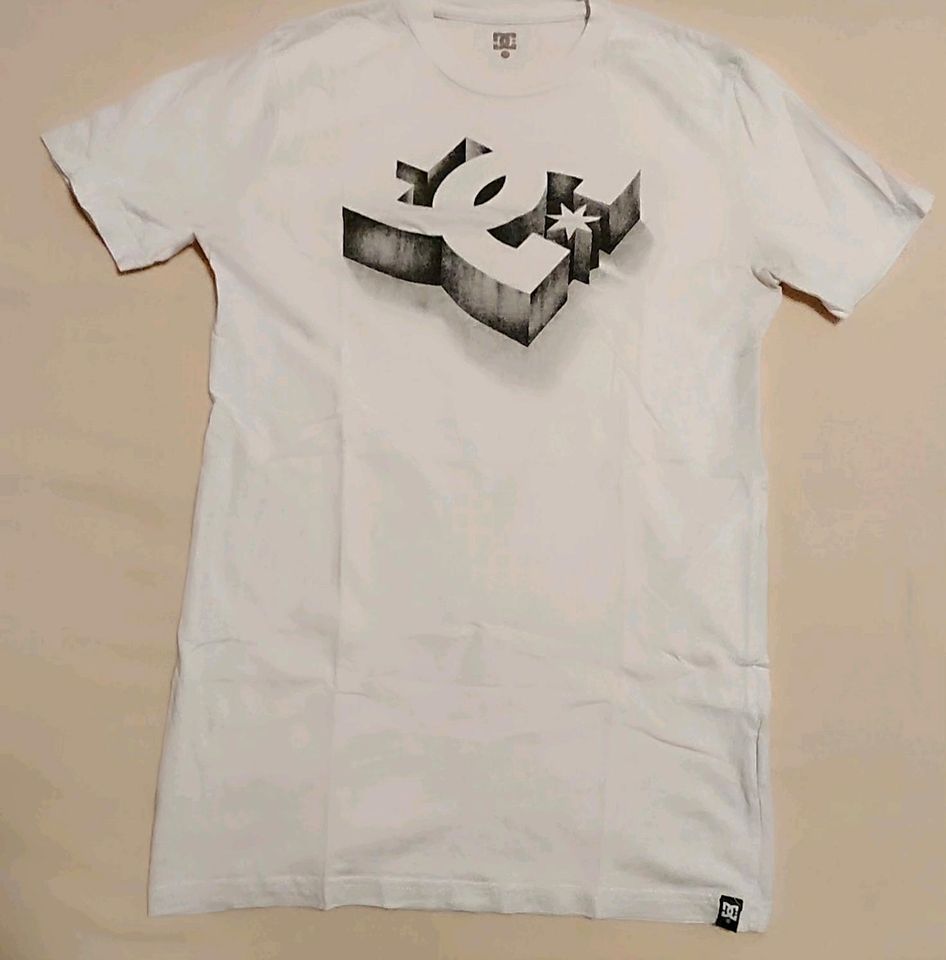 DC Shoes T Shirt in Beilrode