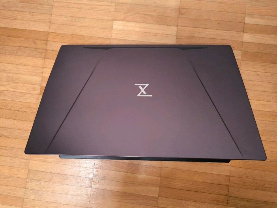 TUXEDO Book XP1710 | i7-9750H | 16GB | 1TB SSD | 2070GTX | 17,3" in München