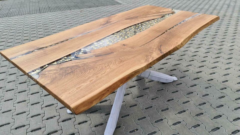 Tisch Eiche Epoxidharztisch Massivholz Esszimmertisch in Herford