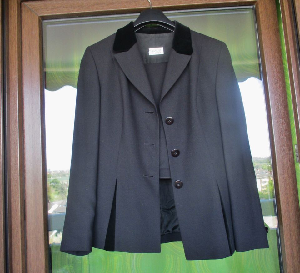 Eleganter Buisness Damen Anzug. BASLER. Gr. 38. Neuwertig in Schwetzingen