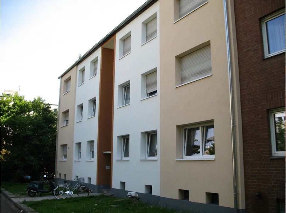 Moderne Eigentumswohnung in gepfelgtem Mehrfamilienhaus in Kerpen. Ab sofort bezugsfrei. in Kerpen