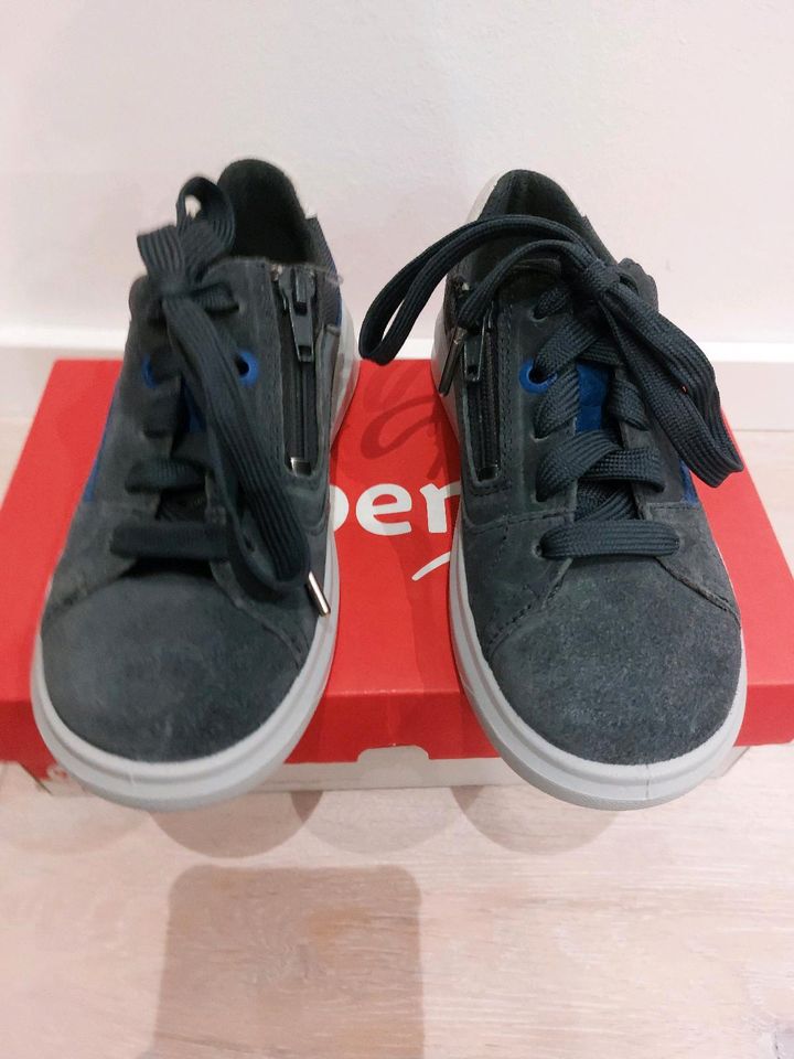 Halbschuhe Sneaker Superfit Cosmo Größe 30 Neu Junge in Ottersweier