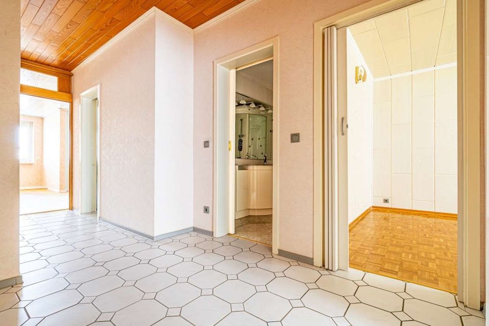 Gut geschnittene 3-Zimmer-Eigentumswohnung  mit Garage in ruhiger Sackgassenlage von Pinneberg in Pinneberg