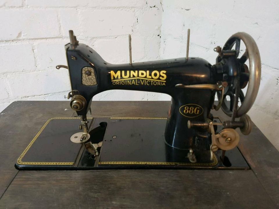 Mundlos 'Original-Victoria' 88G Nähmaschine 1920 Antiquität in Ratingen