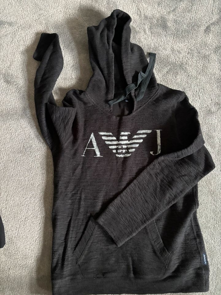 Armani Pullover in Oberhausen