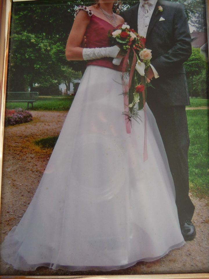 Wunderschönes Brautkleid, Hochzeitskleid in rot/weiß, Gr. S/36 in Bobingen