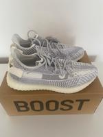 Original Yeezy Boost 350 V2 NEU Hessen - Flörsheim am Main Vorschau