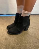 H&M Stiefeletten High Heels Pumps Schuhe Schwarz Gr 38 Nordrhein-Westfalen - Sankt Augustin Vorschau