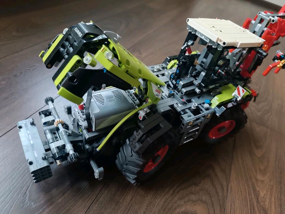 LEGO Technic 42054 Claas Xerion Traktor Technik in Eppertshausen