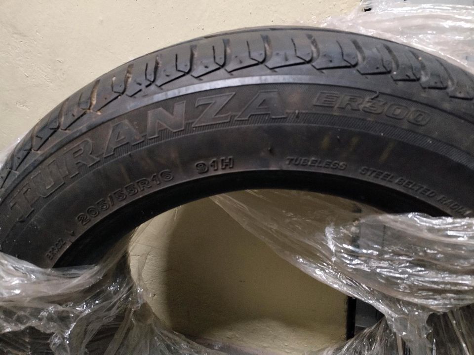 205/55R16 Bridgestone Turanza in Straßenhaus