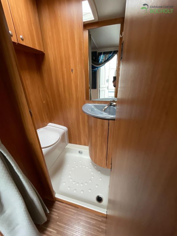 Wohnwagen Caravan 4 - 6 Personen zu vermieten / mieten in Leipzig in Markkleeberg