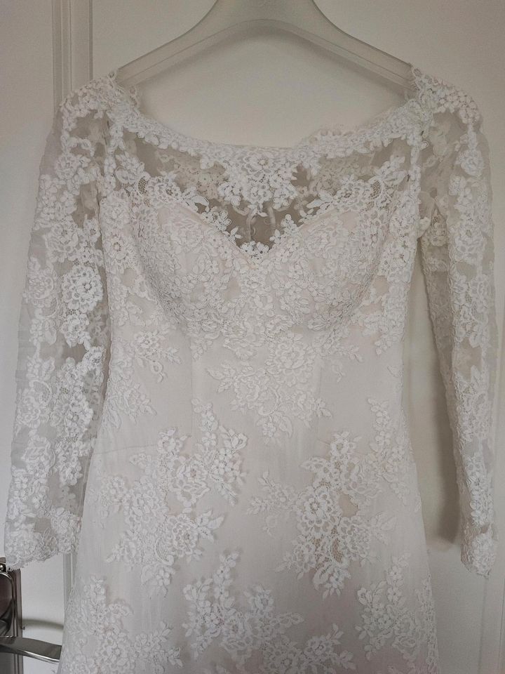 Brautkleid langarm aus Spitze von Vanilla Sposa in Winnigstedt