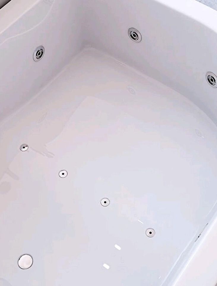 Whirlpool-Badewanne  2 Personen in Braunschweig