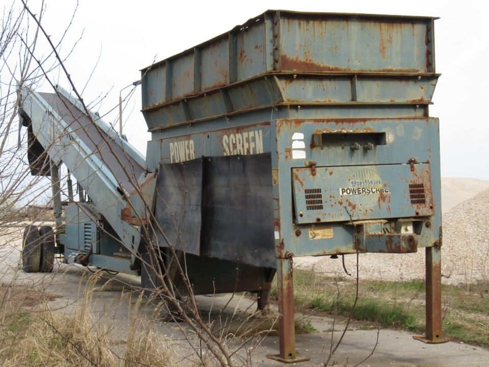 (mobile) Siebmaschine Powerscreen Commander in Wurzen