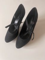 Pumps schwarz mit Riemchen Größe 40 (Absatz 9cm) Hessen - Hessisch Lichtenau Vorschau