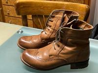 ⚜️ klassische Schnürstiefeletten  Budapester Lochmuster Leder  40 Hessen - Kelsterbach Vorschau