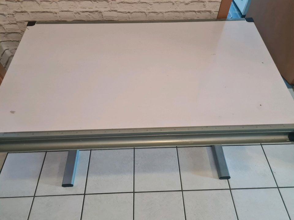 BÜRO  SCHREIBTISCH in Harsewinkel - Greffen