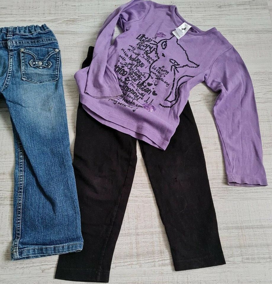 Kleines bekleidungspaket Jeans Leggings Langarmshirt Größe 110 bi in Bremerhaven