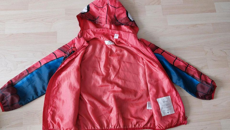 Dünne Jacke Gr. 122/128 Spiderman Jacke Sommer Jacke in Hausen