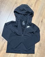 Nike Kinder Trainingsjacke Gr S 128-137 cm Junge Mädchen Sport Bielefeld - Bielefeld (Innenstadt) Vorschau