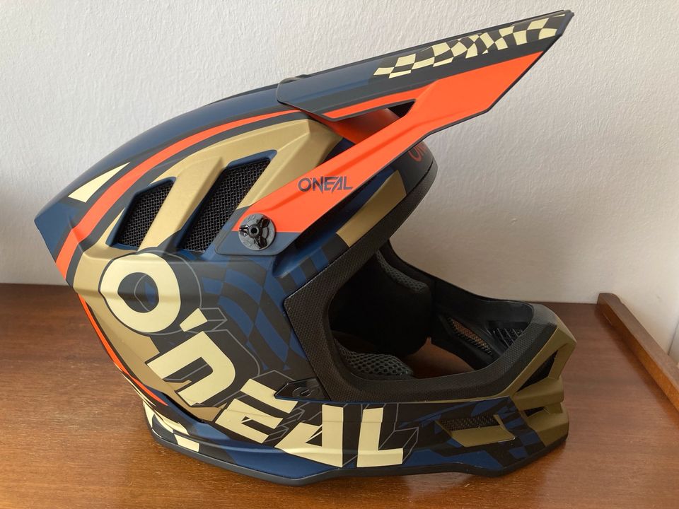 O'NEAL BLADE POLYACRYLITE MTB Fullface Helm in Nürnberg (Mittelfr)