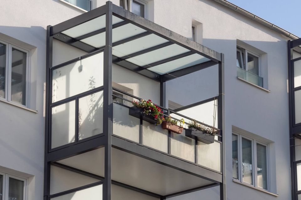 Balkonverglasungen Terrassenverglasung Trennwände Balkontrennwand in Geesthacht