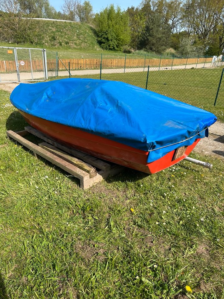 Ruderboot, Segeljolle in Malchow