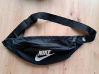 NIKE "Heritage" Gürteltasche Bauchtasche Crossbody bag Brandenburg - Dallgow Vorschau