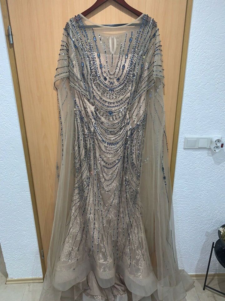 Abendkleid in der der Größe 44-46 in Karlstein