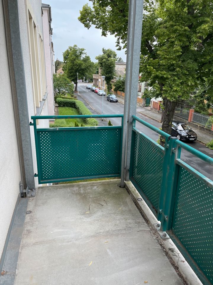 2-Zimmer-Wohnung in ruhiger Seitenstraße mit Balkon! in Heidenau