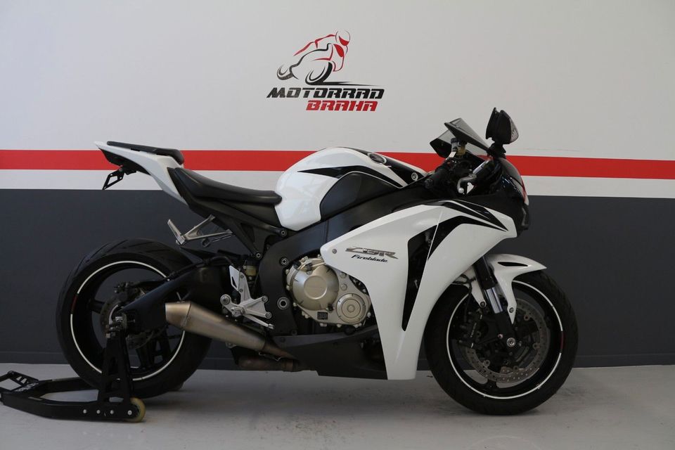 Honda CBR1000RR SC59|Top Zustand|KD Neu| in Waiblingen