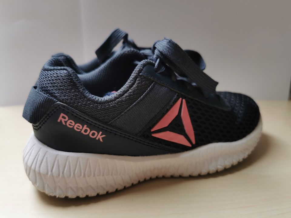 Reebok Mädchen Schuh Gr. 28 in Greding