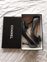 Chanel Pumps mit Kamelie Gr 36 Schwarz (3) Rheinland-Pfalz - Schifferstadt Vorschau