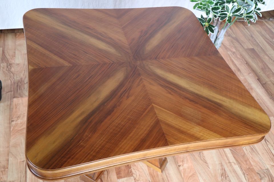 Massiver Couchtisch Beistelltisch Tisch aus Nussbaum Furniture in Wiesbaum