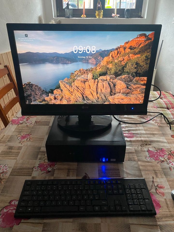 PC i7 mit 24 Zoll FHD Monitor in Halberstadt