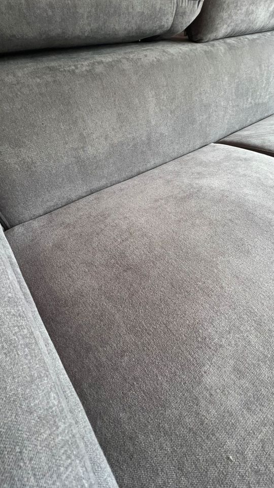 Graue Couch Sofa Ecksofa in Arnsberg