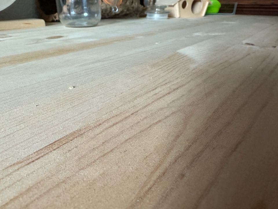 Holztisch wie neu in Magdeburg