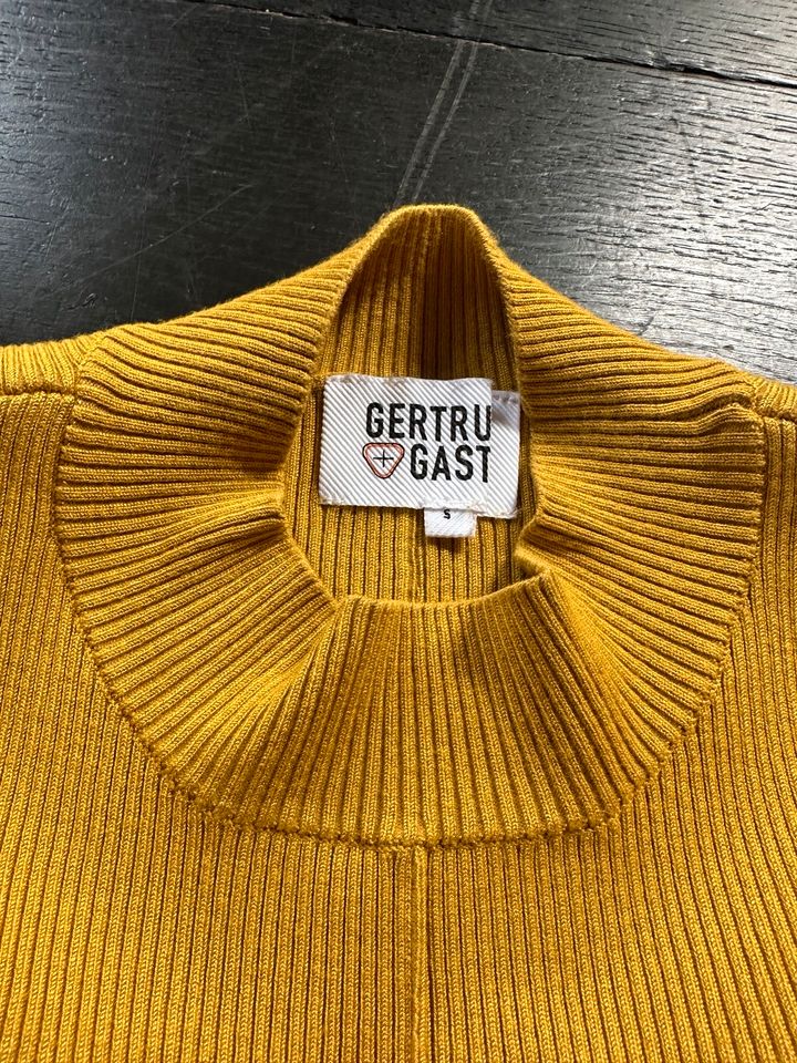 Pullover Damen der französischen Marke Gertrude + Gaston in Köln