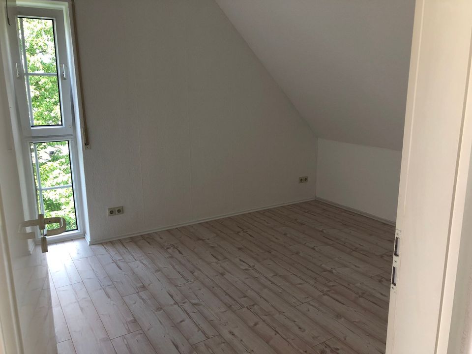 Helle 3-Zimmer-Wohnung, EBK, Balkon in Birlenbach in Birlenbach (Rhein-Lahn-Kreis)