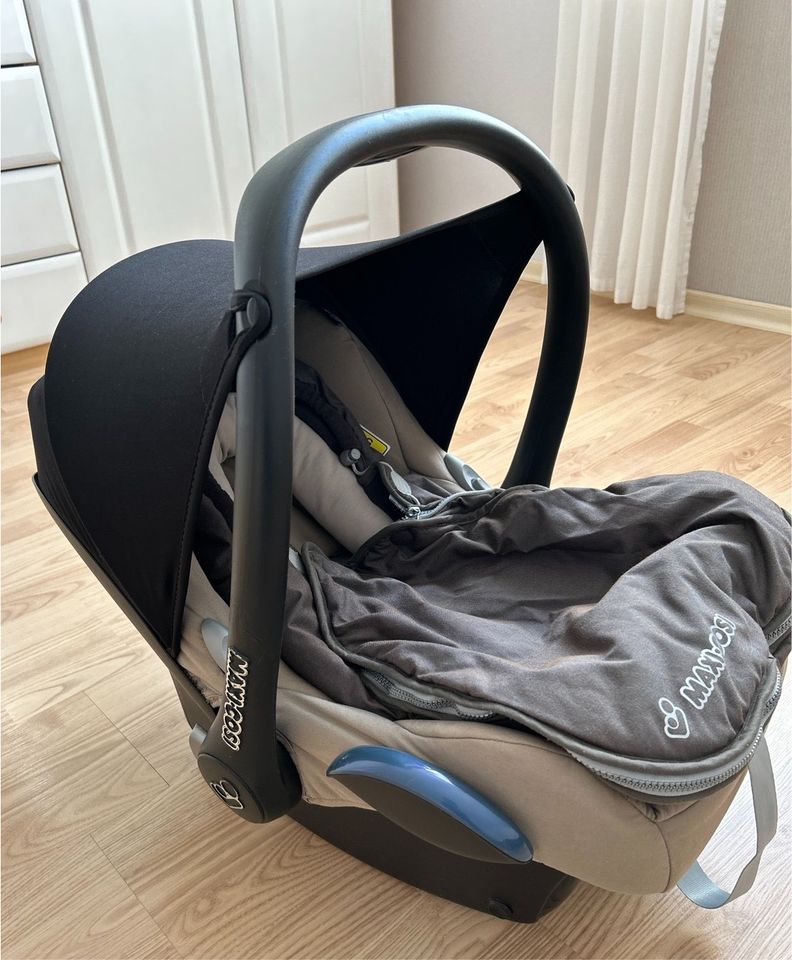 Maxi-Cosi CabrioFix Babyschale Autositz in Isenbüttel