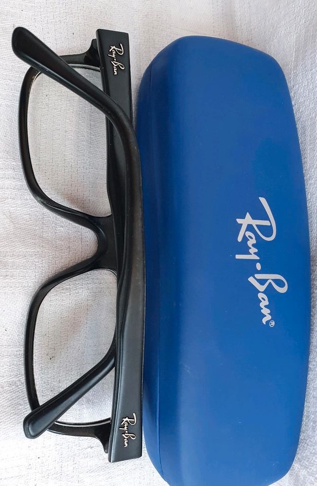 Ray Ban Brille mit Etui in Duisburg